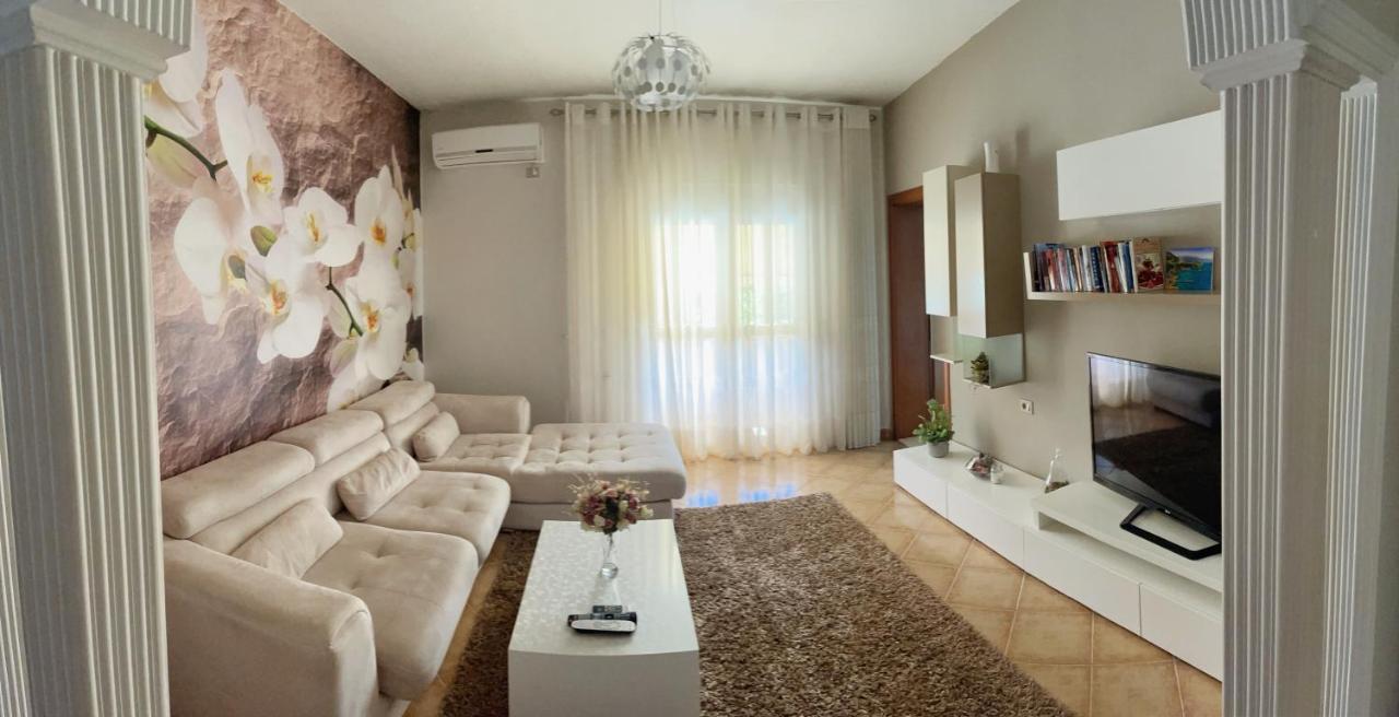 Sunkissed Centre Apartment فلورا المظهر الخارجي الصورة