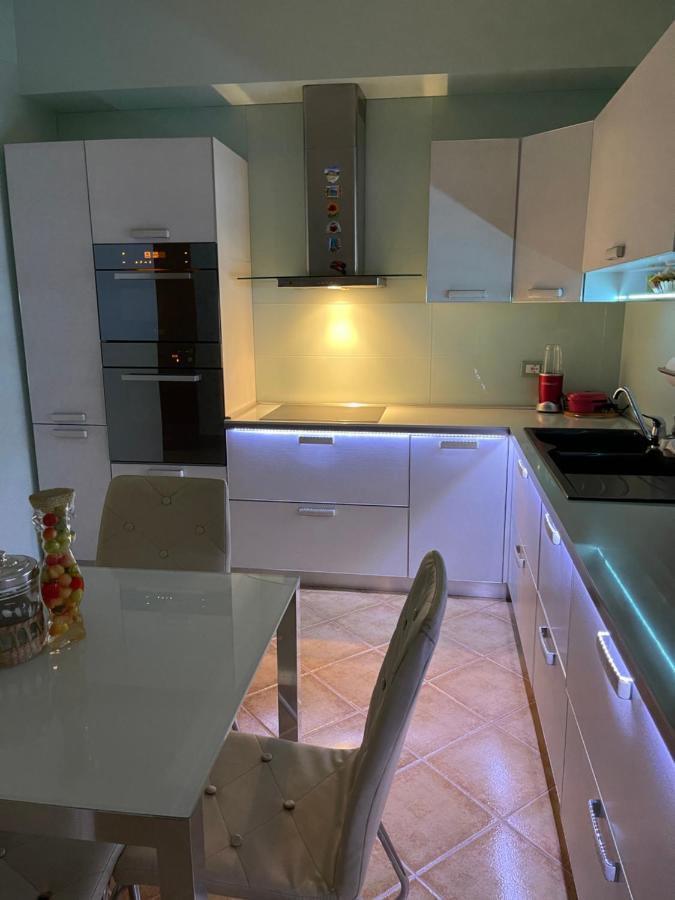 Sunkissed Centre Apartment فلورا المظهر الخارجي الصورة