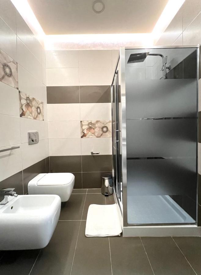 Sunkissed Centre Apartment فلورا المظهر الخارجي الصورة