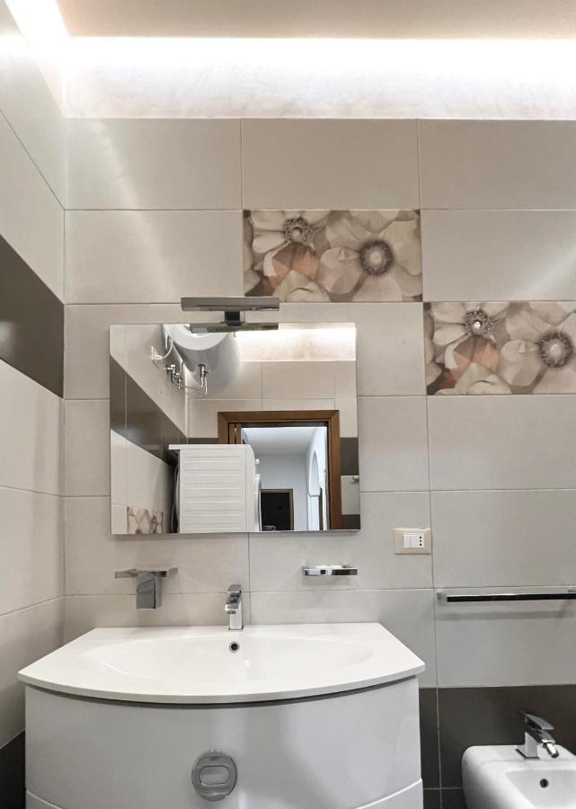 Sunkissed Centre Apartment فلورا المظهر الخارجي الصورة